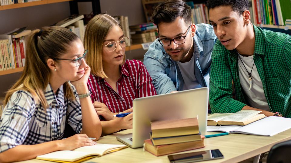 Students studying with the best ai tools for students effectively